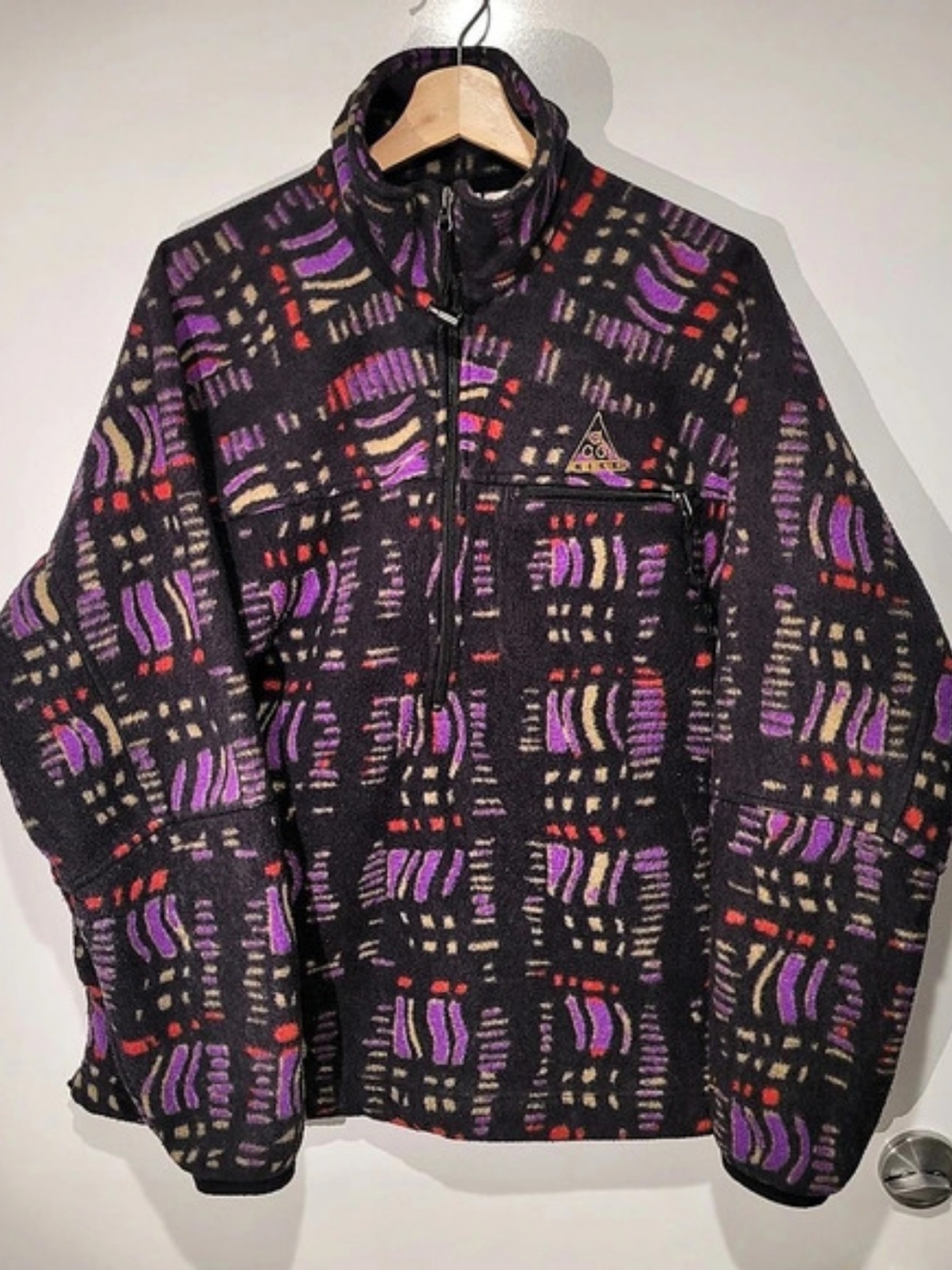 Vintage Nike ACG Geometric Fleece 1/2 Zip Jacket in Black & Purple Size Medium